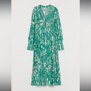 H&M NWT Green Abstract Dress